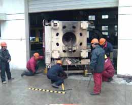 注塑機(jī)設(shè)備搬遷安裝拖拉