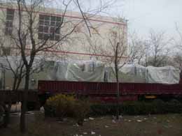 協(xié)和電子有限公司 設(shè)備吊裝拖拉就位